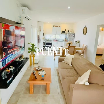 Casa en Laguna Azul II a Metros del Ingreso
