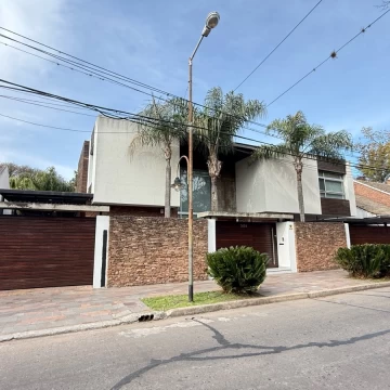 Casa en venta y/o alquiler en Victoria - San Fernando