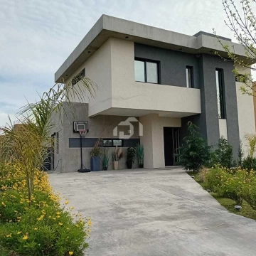 Casa  en Alquiler en San Eduardo, Pilar del Este, Pilar