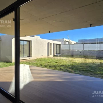 VENTA - Casoria Casas Village - 3 dormitorios - 1 planta