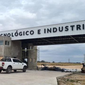 Berazategui Lote 6000mts VENTA Parque industrial Intepark - Sobre autopista VALOR CONTADO