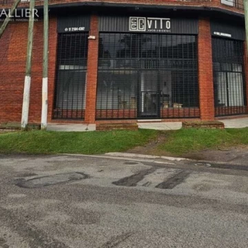 Local Alquiler en Av. José E. Uriburu y 25 de mayo , B1629 Pilar, Provincia de Buenos Aires 700