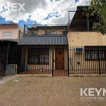 Venta Casa 4 ambientes con quincho y terraza en El Palomar, Moron