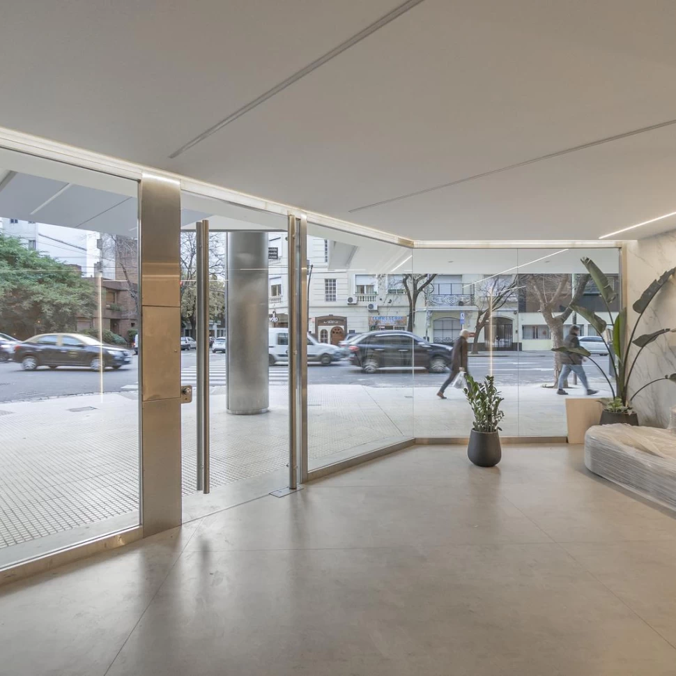 VENTA DEPARTAMENTO DE 3 AMBIENTES CON COCHERA - FULL AMENITIES - FLORES
