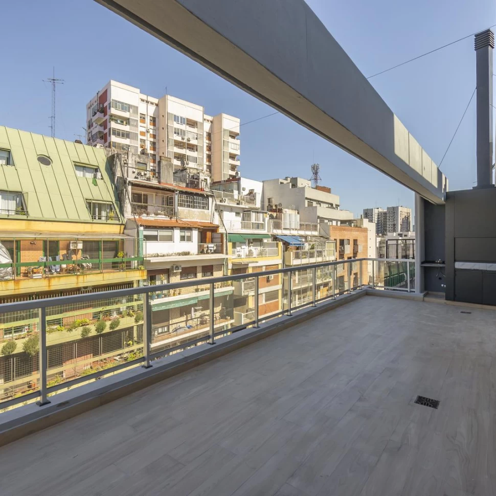 PISO DE 4 AMBIENTES DEPENDENCIA  - 2 COCHERAS - AMENITIES - APTO PROFESIONAL