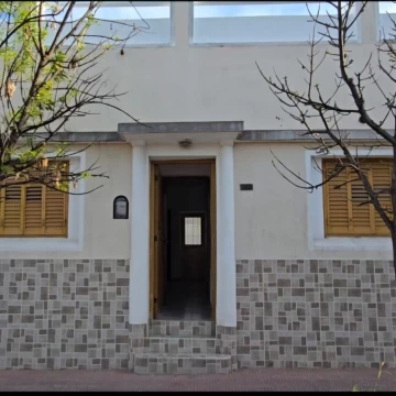ALQUILER CASA ALTO ALBERDI 2 DORM PATIO Y TERRAZA