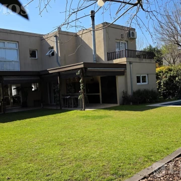 CASA EN VENTA BENAVIDEZ GREENS APTO CREDITO. LOTE INTERNO.