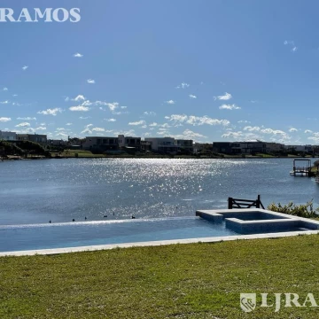 Casa en Vistas - Puertos - Escobar