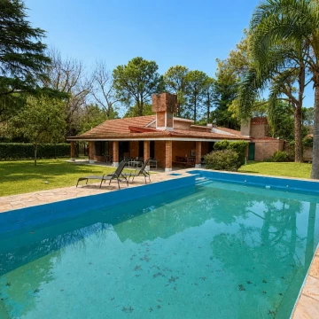 Casa en Funes