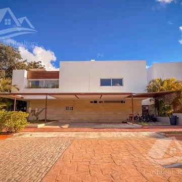 Casa en Renta en Cumbres