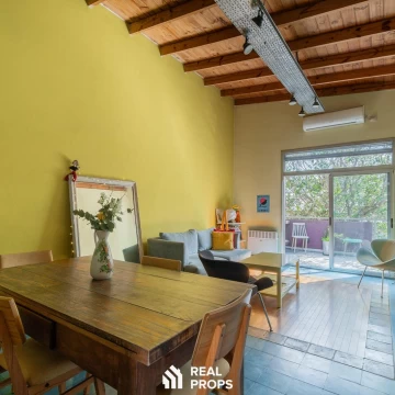 PH a la venta de 3 ambientes con balcon-terraza y parrilla en Liniers