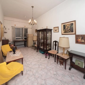 VENTA DEPARTAMENTO 3 AMBIENTES CON PATIO EN CABALLITO