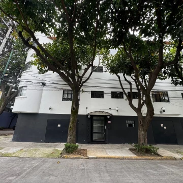 PH de época en venta frente al Parque Las Américas