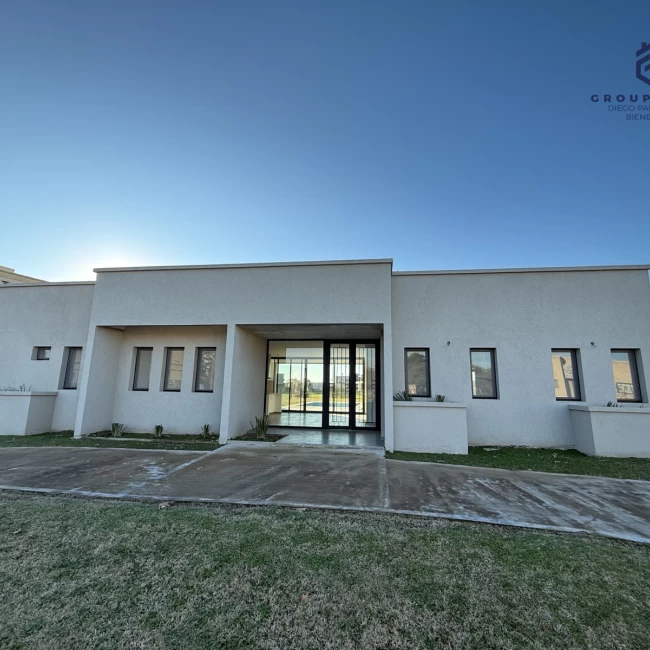 Casa en  San Sebastian en Venta a Estrenar Piscina Area 2 