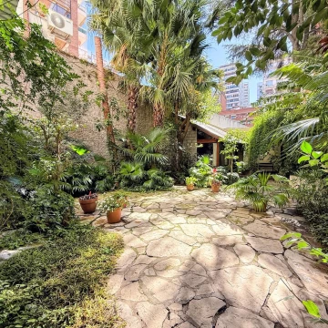 VENTA DEPARTAMENTO 5 AMB TIPO CASA CON JARDIN