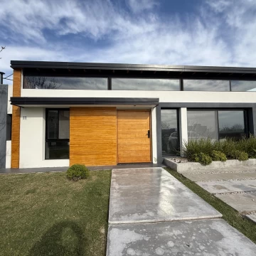 Casa en Pueblos del Plata Country Club