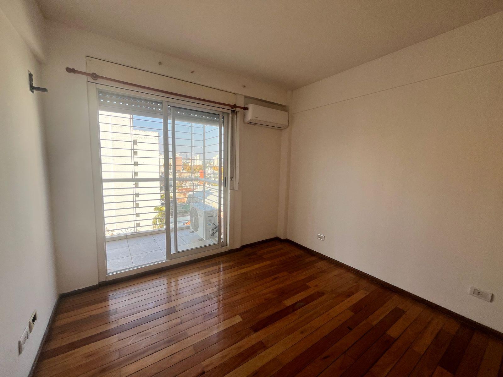 Dormitorio frente