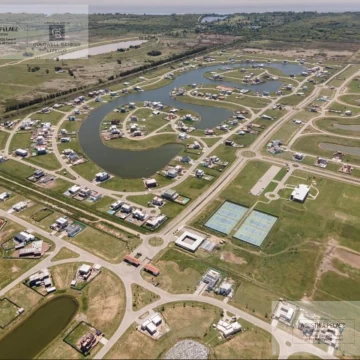 Lote en venta en Villalobos, Pueblos del Plata, Hudson - Anticipo USD 42.000 más cuotas