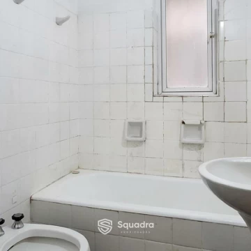 1790363558.jpg