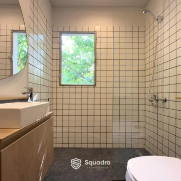 1790363581.jpg