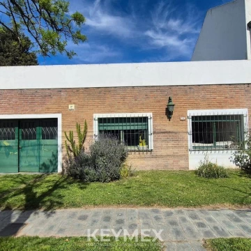 VENTA Casa 2 dormitorios B° Santa Margarita 