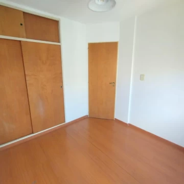 Departamento de 1 dormitorio con balcón y ventilación cruzada Zeballos 578 Barrio Martin Rosario
