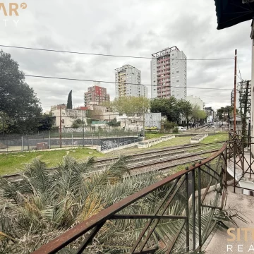 Departamento de 3 ambientes con dependencia y patio en Belgrano