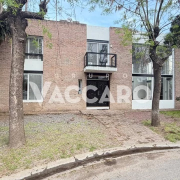 Alquiler de Casa 4 Ambientes en Haras María Eugenia Moreno