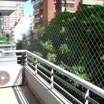 2 ambientes en alquiler al frente con balcón Las Cañitas