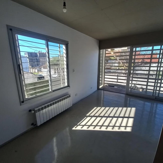 Venta PH 2 ambientes con cochera en Olivos 