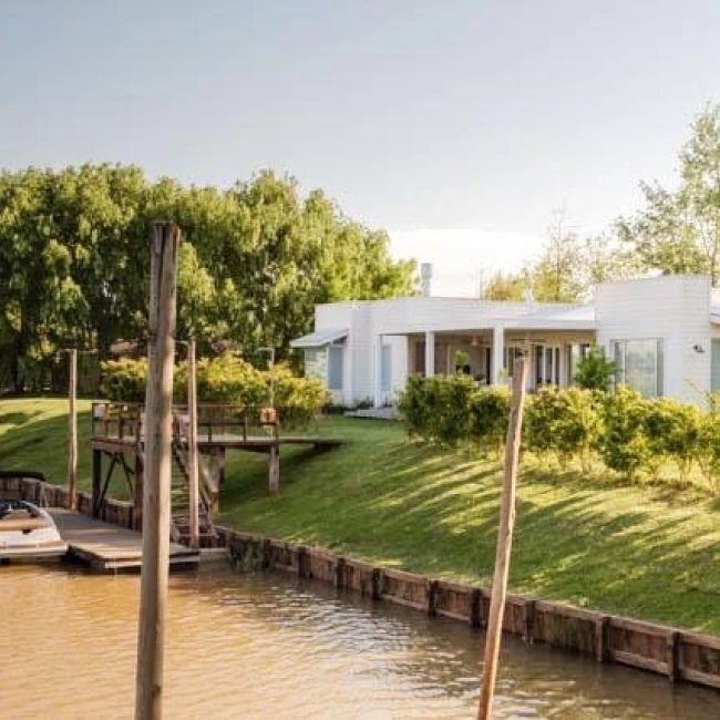 VENTA CASA 4 AMBIENTES COUNTRY NAUTICO ISLA DEL ESTE