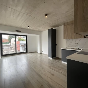 Departamento monoambiente a estrenar con terraza propia - Flores