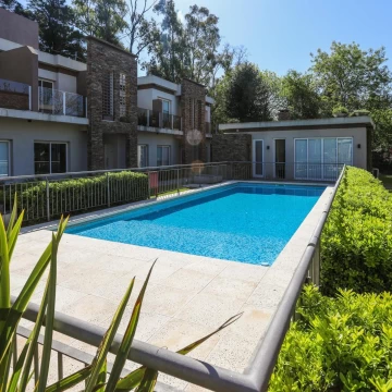 Departamento  con Cochera en venta 2 ambientes en Pilar   sum   pileta