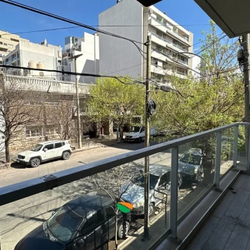 Departamento de 2 dormitorios General Paz con Balcón y Patio
