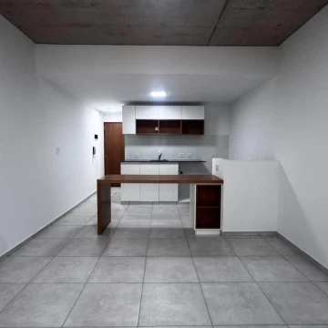 1790609049.jpg