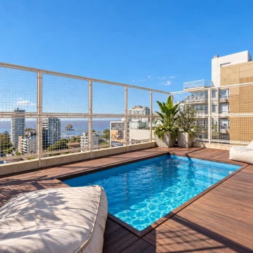 Triplex con terraza, pileta y parrilla propia con vista al rio en Venta - Olivos