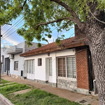 inmejorable casa en Martinez
