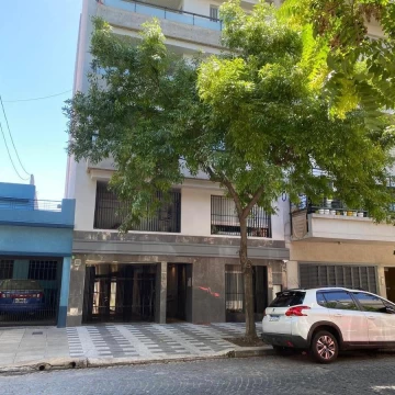 Impecable Monoambiente con BALCÓN - MUY LUMINOSO