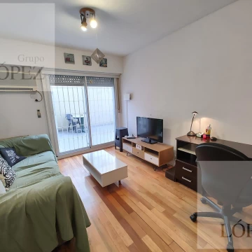 Alquiler Temporario - Departamento de 2 ambientes en Olivos - Con Patio Privado