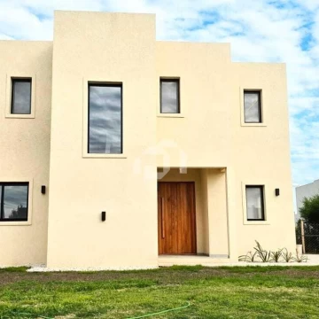 Casa  en Venta en Santa Elisa, Pilar del Este, Pilar
