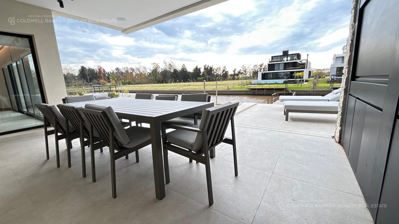 Casa premiun en venta a estrenar con amarra al rio Yacht Nordelta - 5