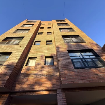 VENTA DE DEPARTAMENTO MONOAMBIENRTES c/COCHERA (opcional) / MORON NORTE
