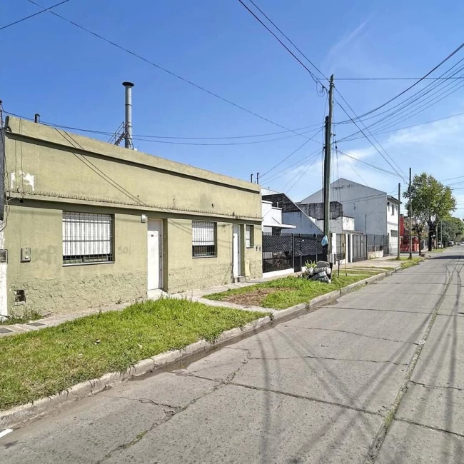 CASA MULTIFAMILIAR EN VENTA- JOSE LEON SUAREZ