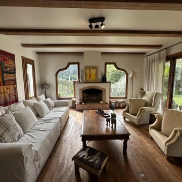 Casa en venta -5 ambientes-Mayling CC