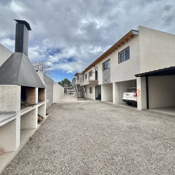 Departamento en alquiler en Villanueva, Guaymallén, 1 dormitorio, patio y cochera