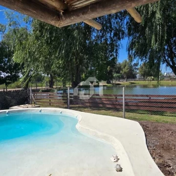 Casa  en Venta en Santa Emilia, Pilar del Este, Pilar
