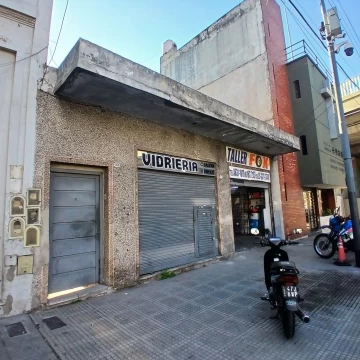 Venta de Casa en Flores, Capital Federal .Oportunidad de inversión !!