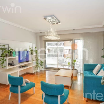 Departamento en Venta - 4 Ambientes - Dependencias - Balcón - Cochera - Baulera - Recoleta