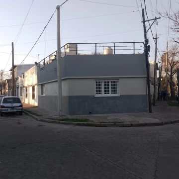 CASA DE 2 DORMITORIOS