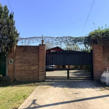 VENTA DE CASA QUINTA - Bo.PARQUE MORENO - SE ACEPTA PERMUTA